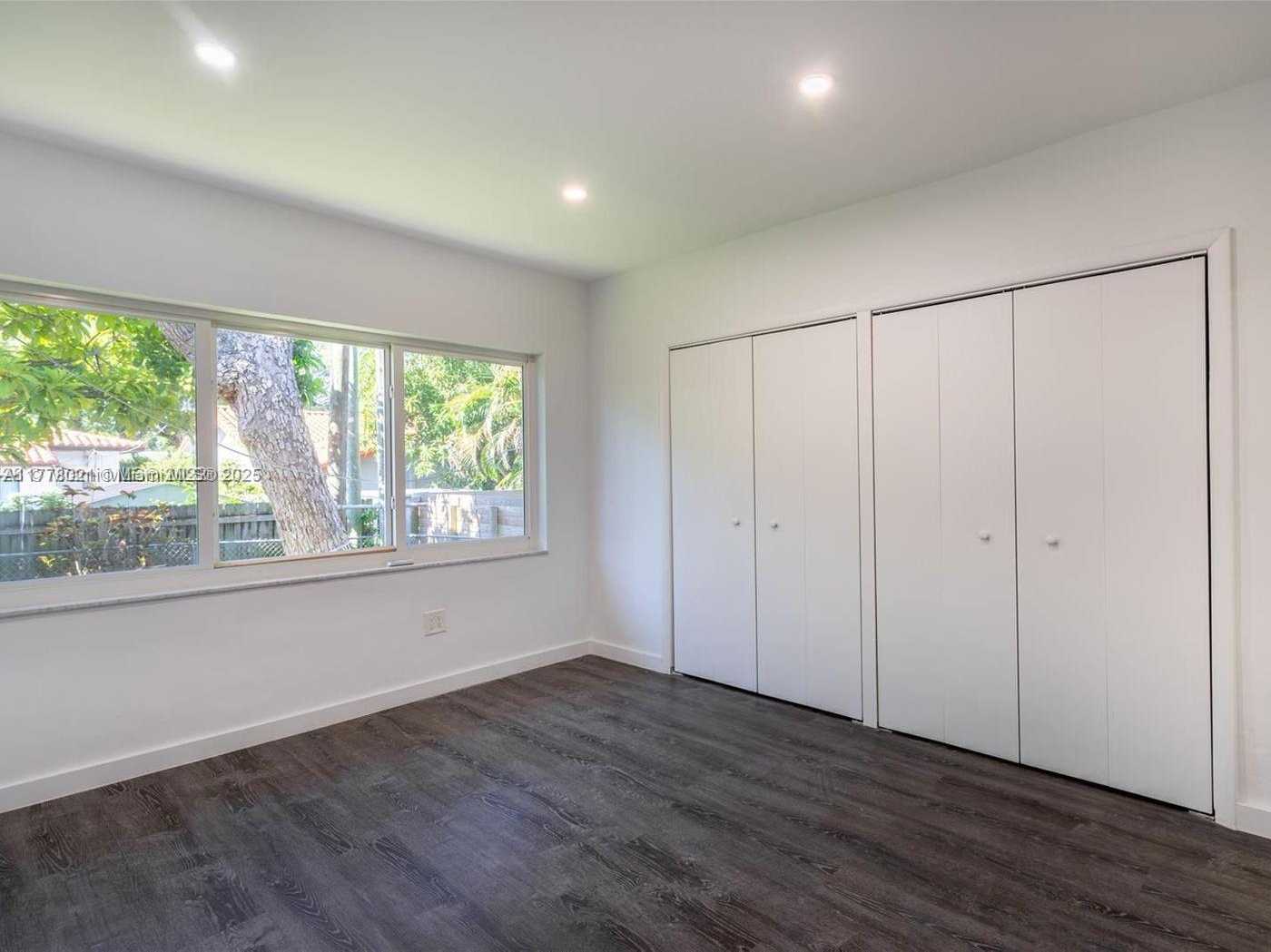Small Image of 2520 SOUTH WEST 22ND TER #na, Miami Number 14