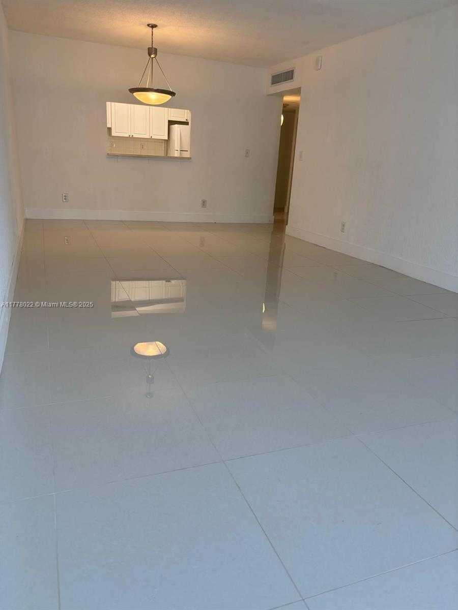 Small Image of 19390 COLLINS AVE #818, Sunny Isles Beach Number 5