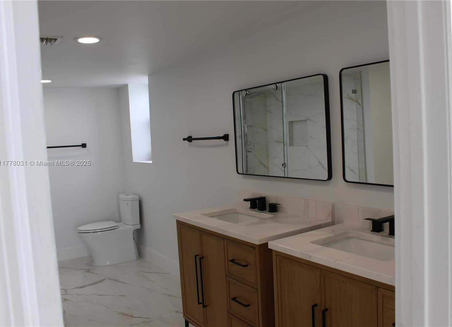 Small Image of 6061 COLLINS AVE #22A, Miami Beach Number 12
