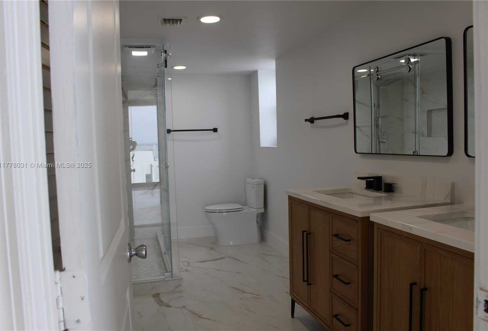 Small Image of 6061 COLLINS AVE #22A, Miami Beach Number 13