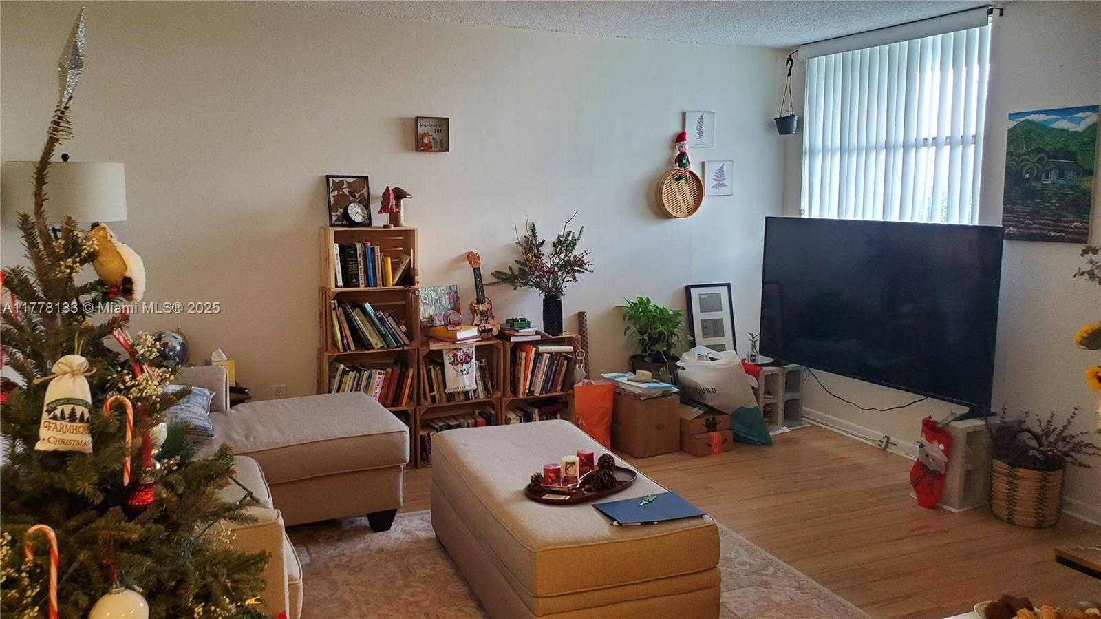 Small Image of 1801 SOUTH TREASURE DR #405, North Bay Village Number 17