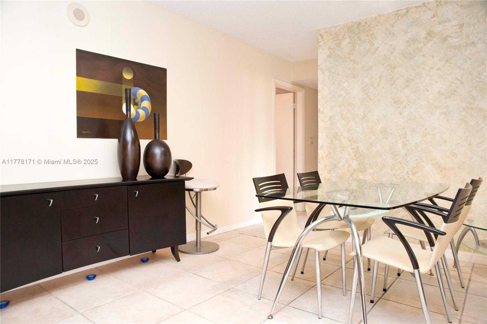 Small Image of 17011 NORTH BAY RD #603, Sunny Isles Beach Number 14