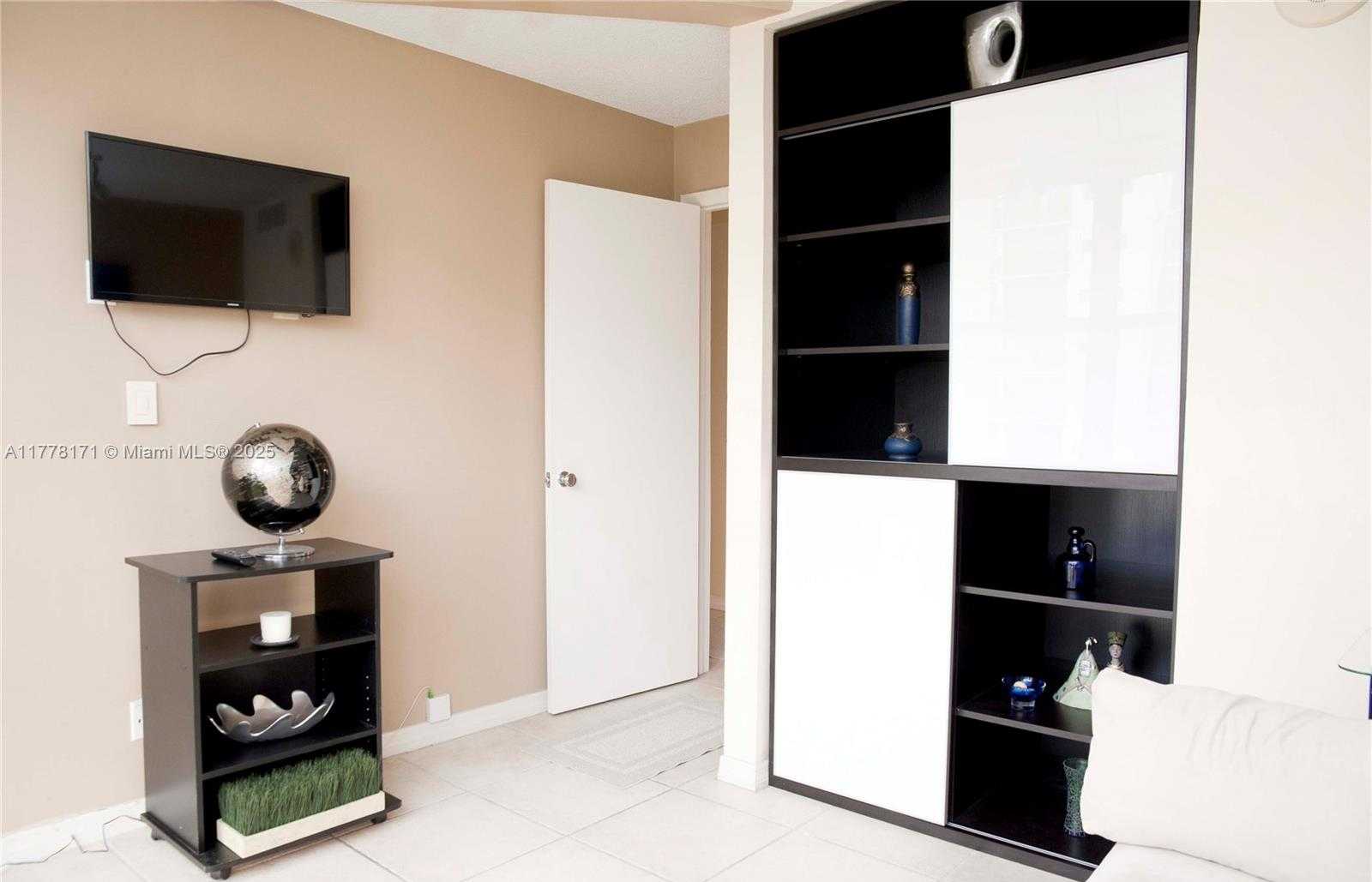 Small Image of 17011 NORTH BAY RD #603, Sunny Isles Beach Number 20