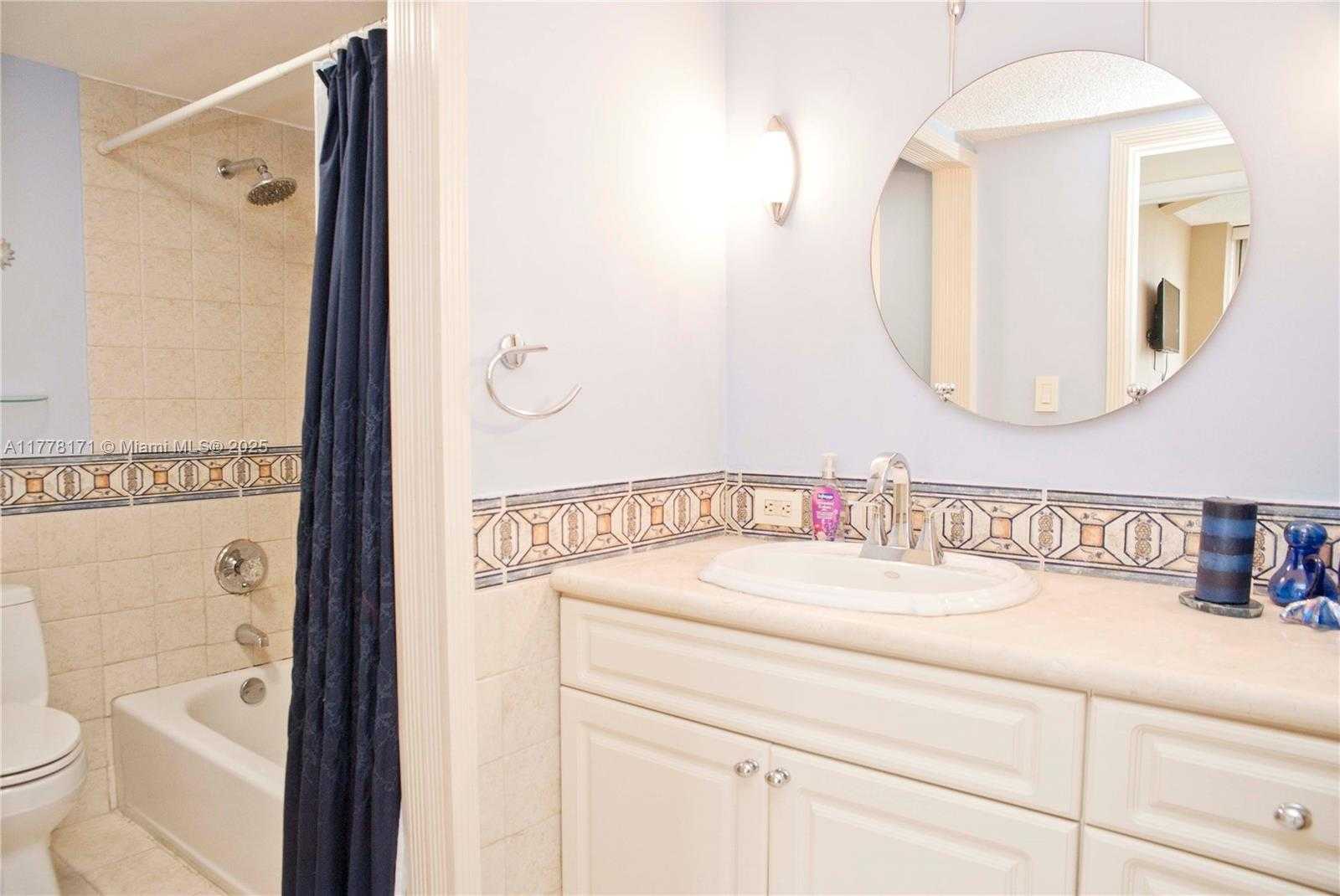Small Image of 17011 NORTH BAY RD #603, Sunny Isles Beach Number 22