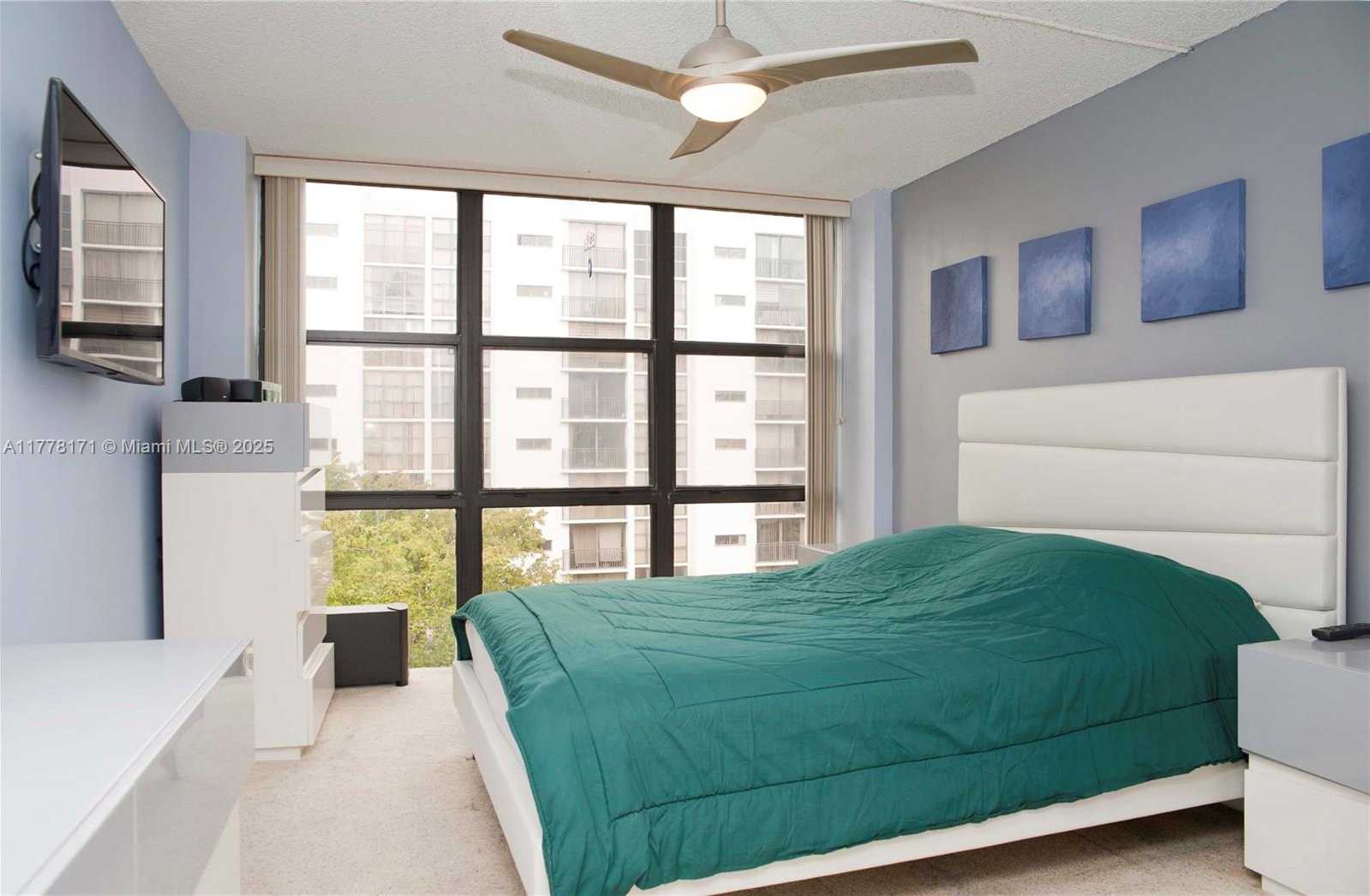 Small Image of 17011 NORTH BAY RD #603, Sunny Isles Beach Number 26