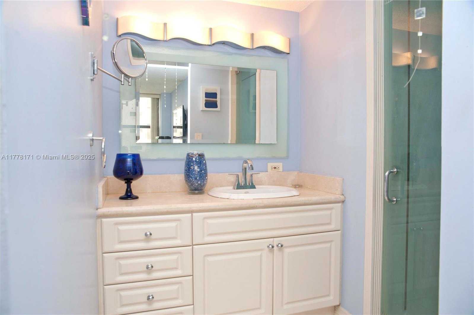 Small Image of 17011 NORTH BAY RD #603, Sunny Isles Beach Number 32