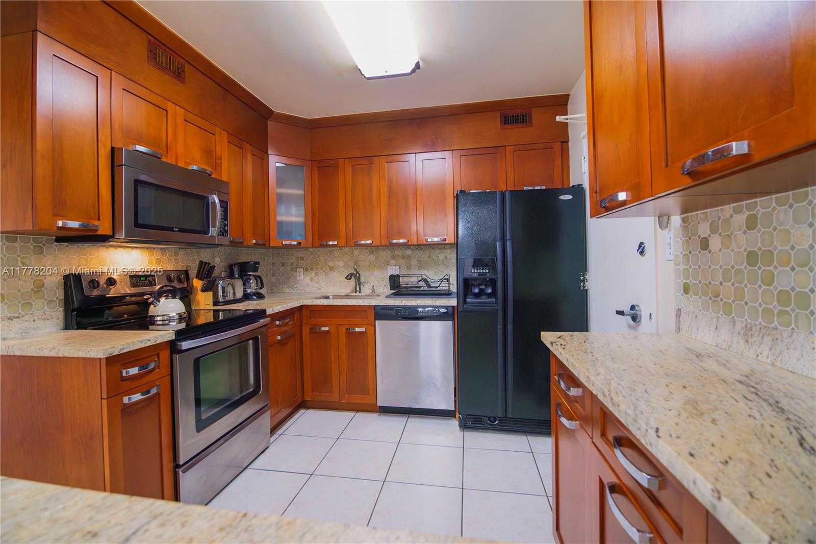 Small Image of 5151 COLLINS AVE #428, Miami Beach Number 11