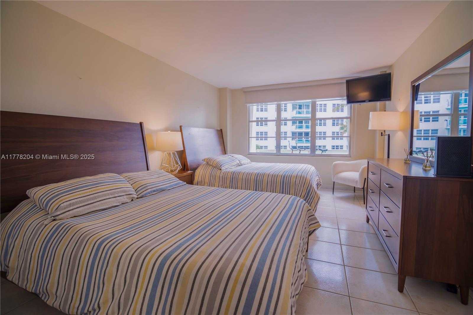 Small Image of 5151 COLLINS AVE #428, Miami Beach Number 17