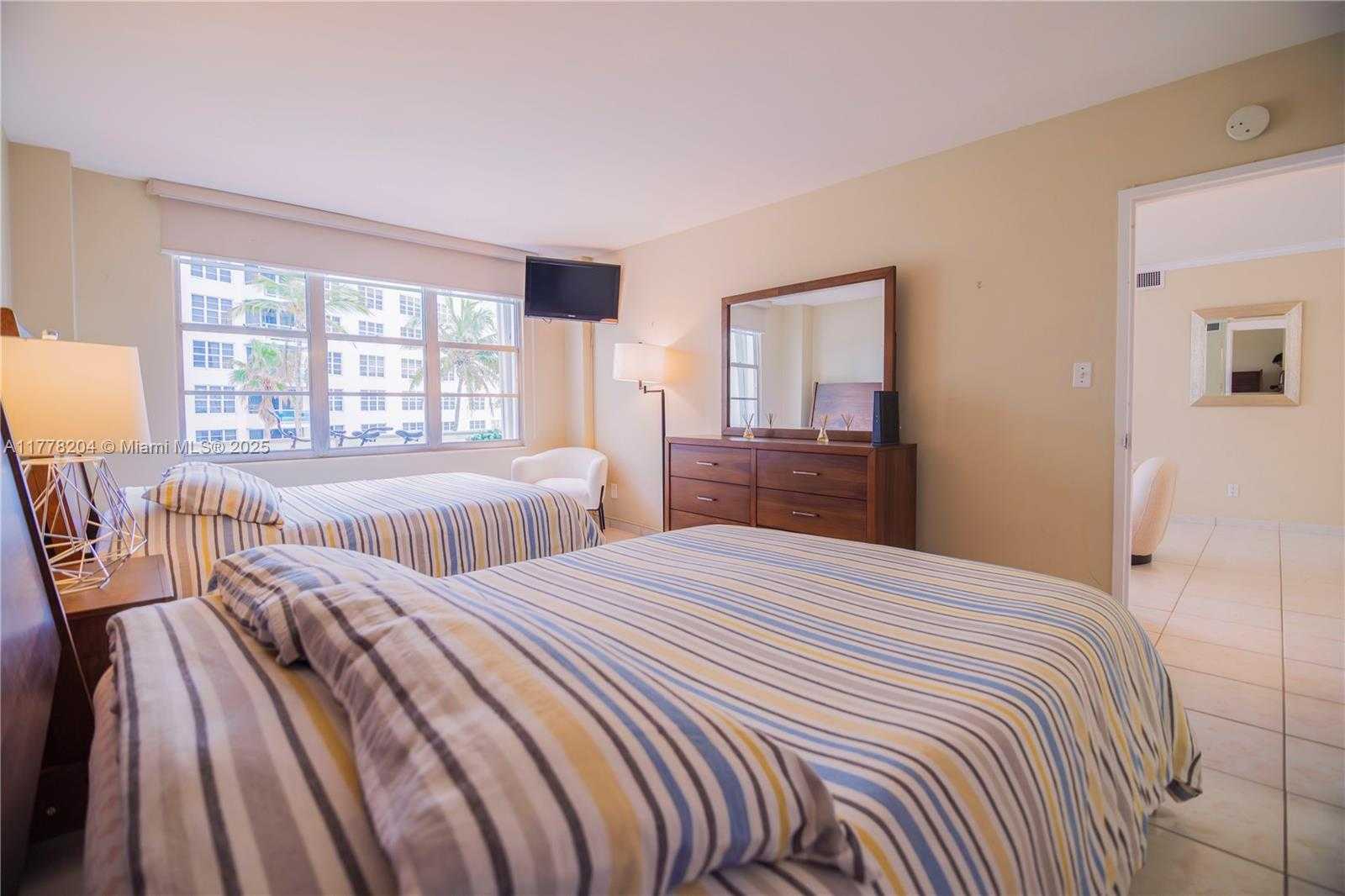 Small Image of 5151 COLLINS AVE #428, Miami Beach Number 19