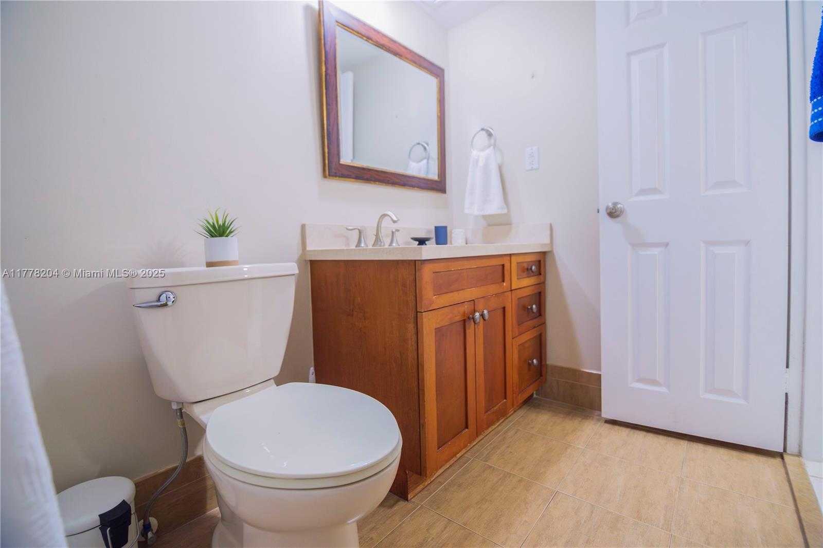 Small Image of 5151 COLLINS AVE #428, Miami Beach Number 20