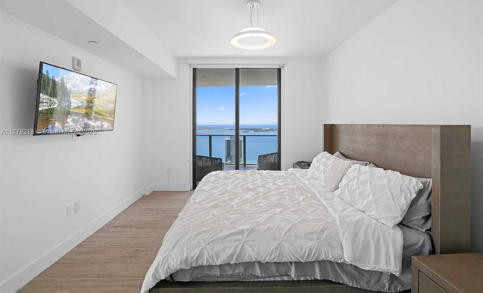 Small Image of 1010 BRICKELL AVE #4301, Miami Number 11
