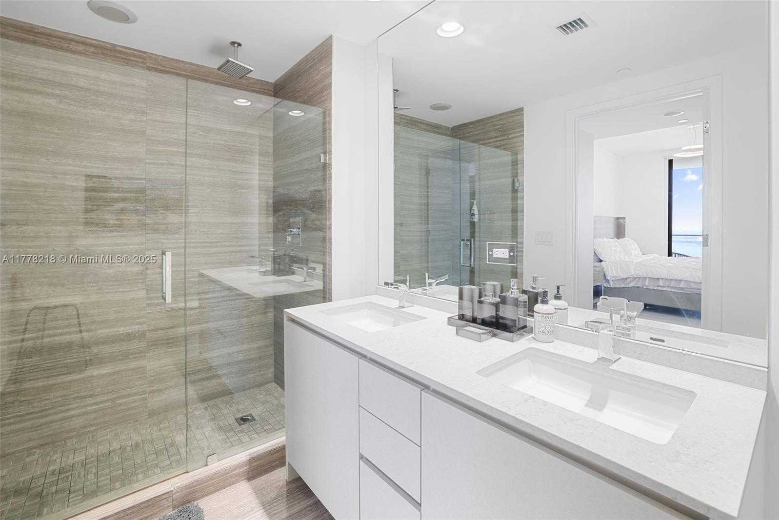Small Image of 1010 BRICKELL AVE #4301, Miami Number 13