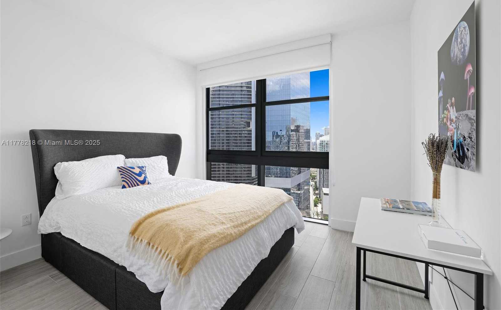 Small Image of 1010 BRICKELL AVE #4301, Miami Number 14