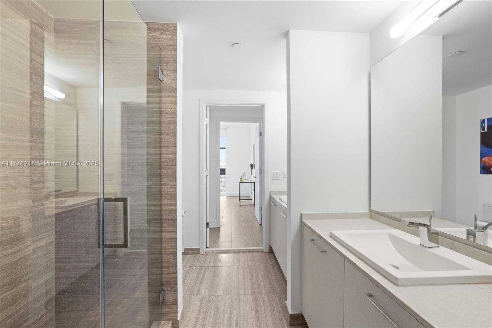 Small Image of 1010 BRICKELL AVE #4301, Miami Number 18