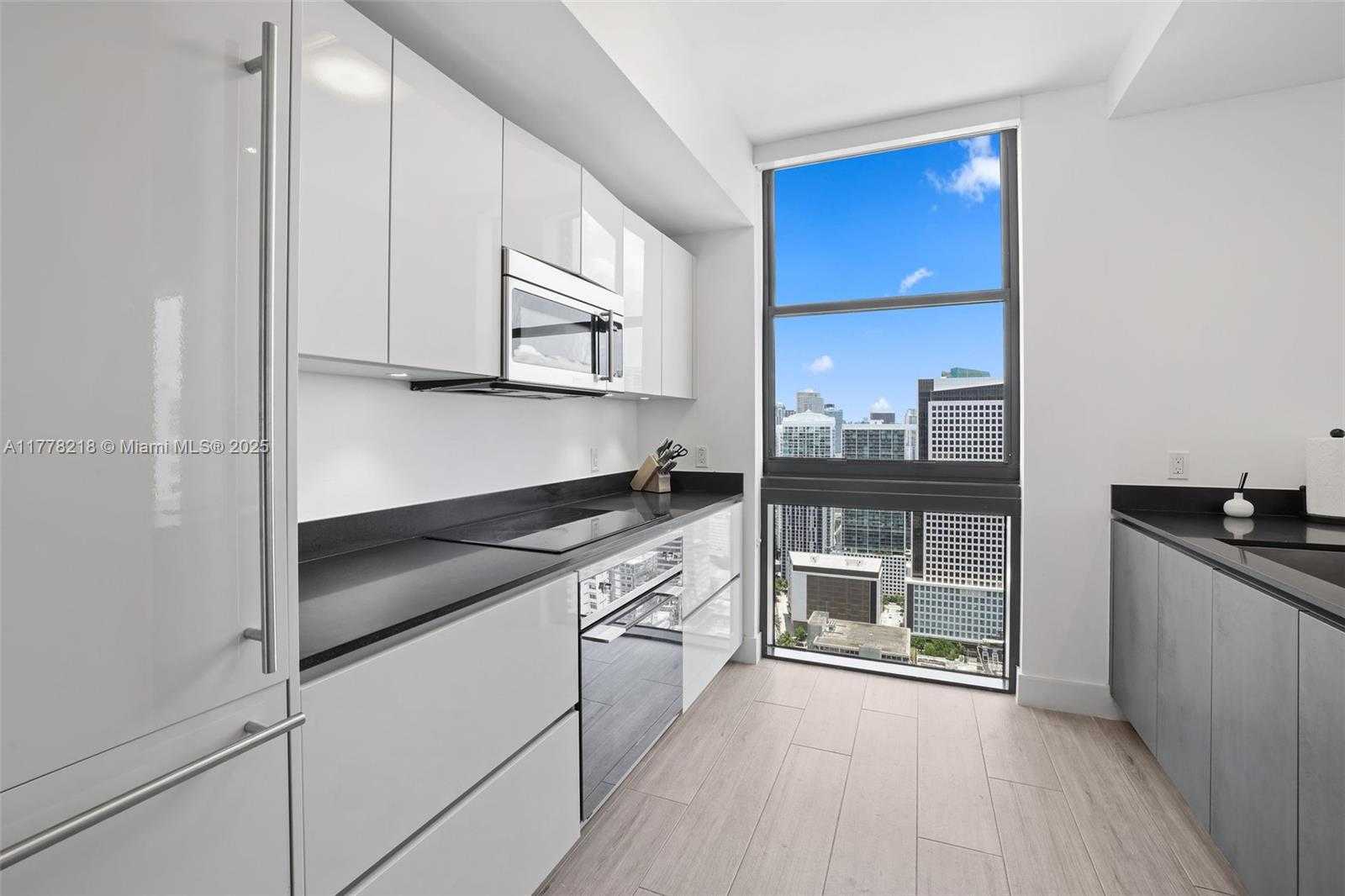 Small Image of 1010 BRICKELL AVE #4301, Miami Number 4