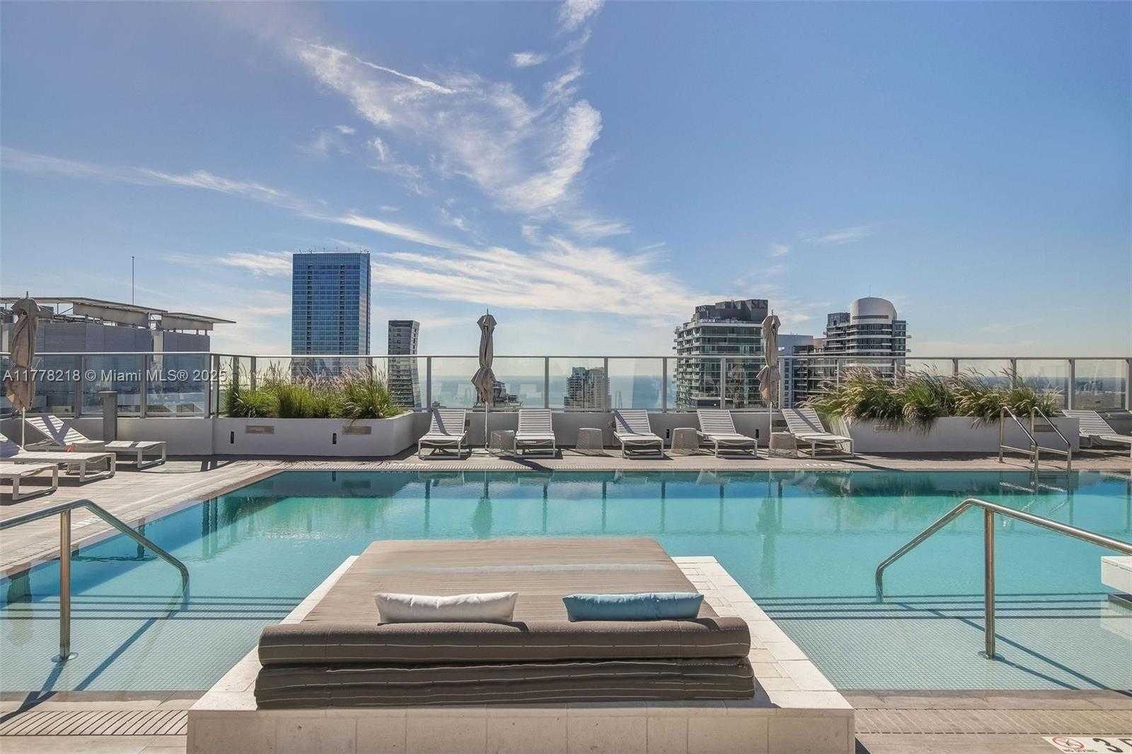 Small Image of 1010 BRICKELL AVE #4301, Miami Number 43