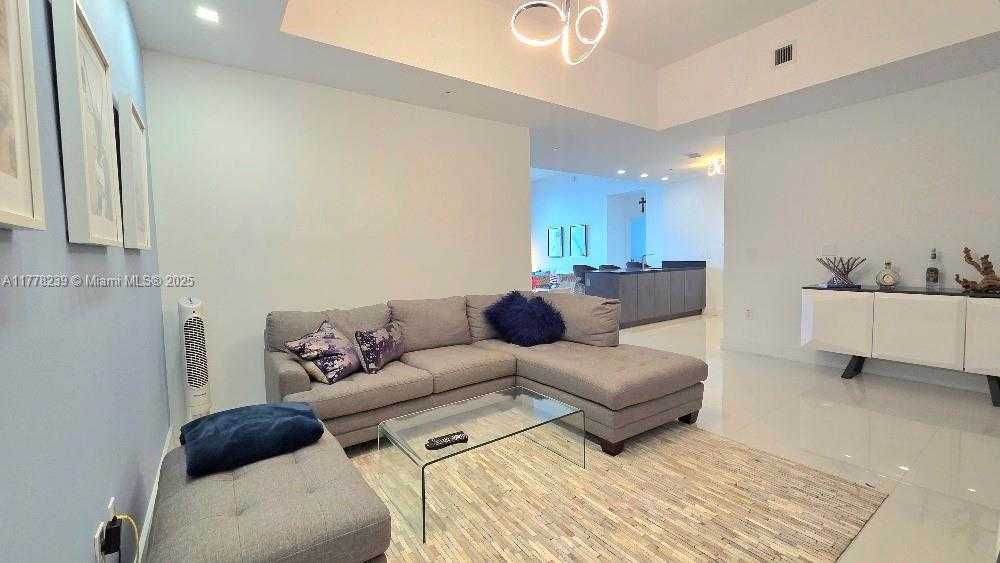Small Image of 1010 BRICKELL AVE #4804, Miami Number 10