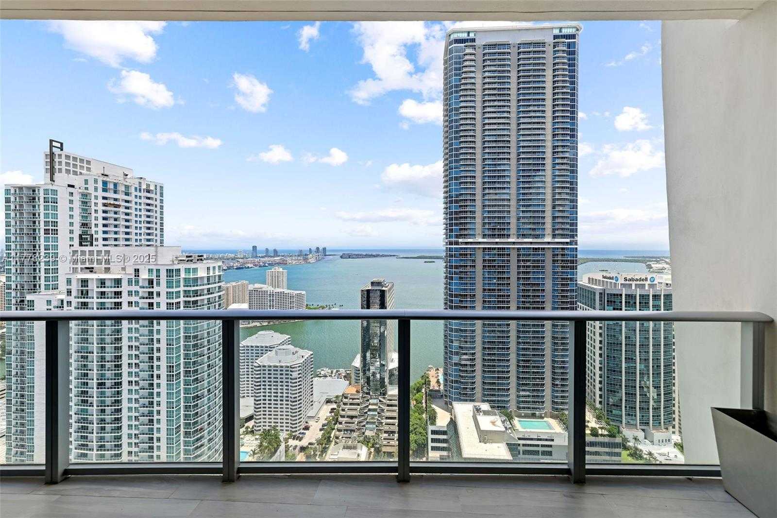 Small Image of 1010 BRICKELL AVE #4804, Miami Number 2