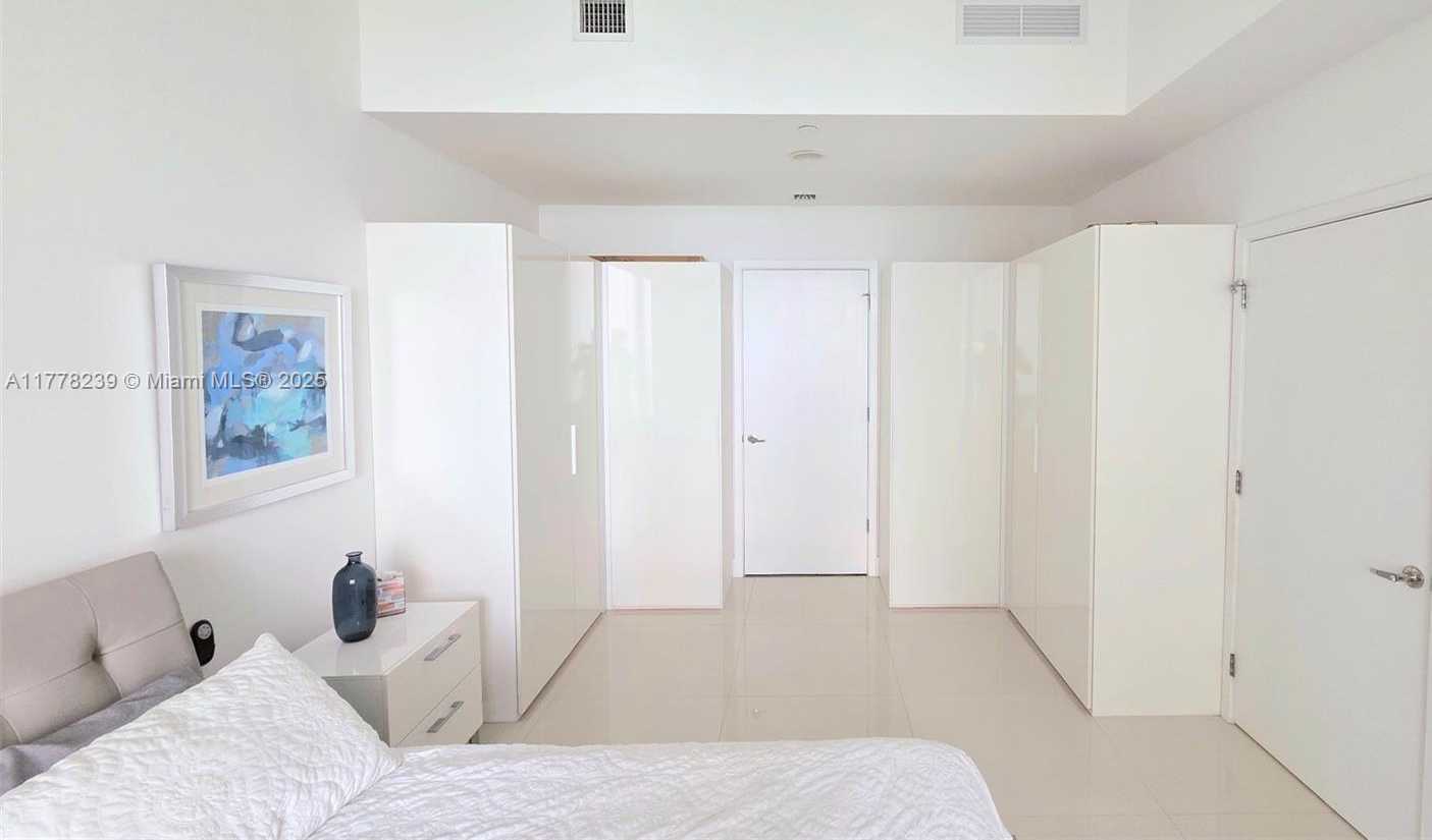 Small Image of 1010 BRICKELL AVE #4804, Miami Number 20