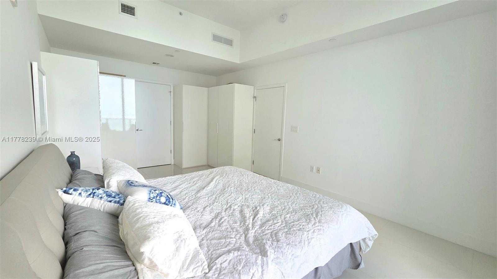 Small Image of 1010 BRICKELL AVE #4804, Miami Number 21
