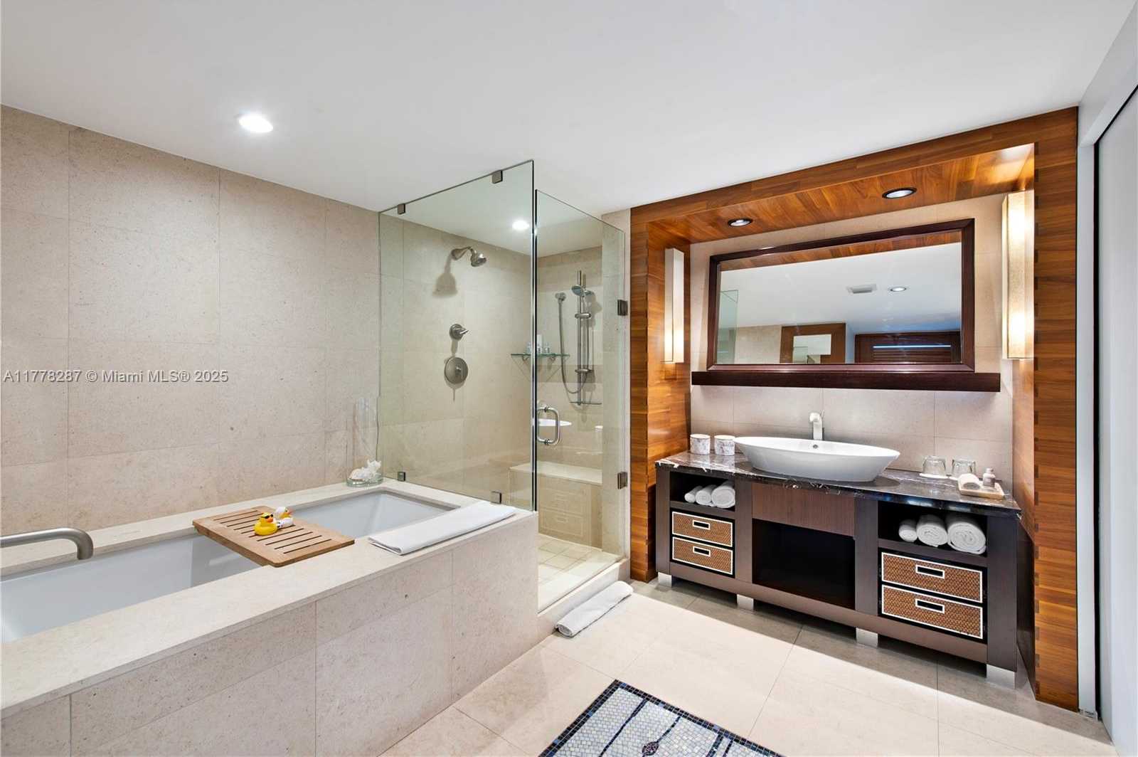 Small Image of 6801 COLLINS AVE #717, Miami Beach Number 11