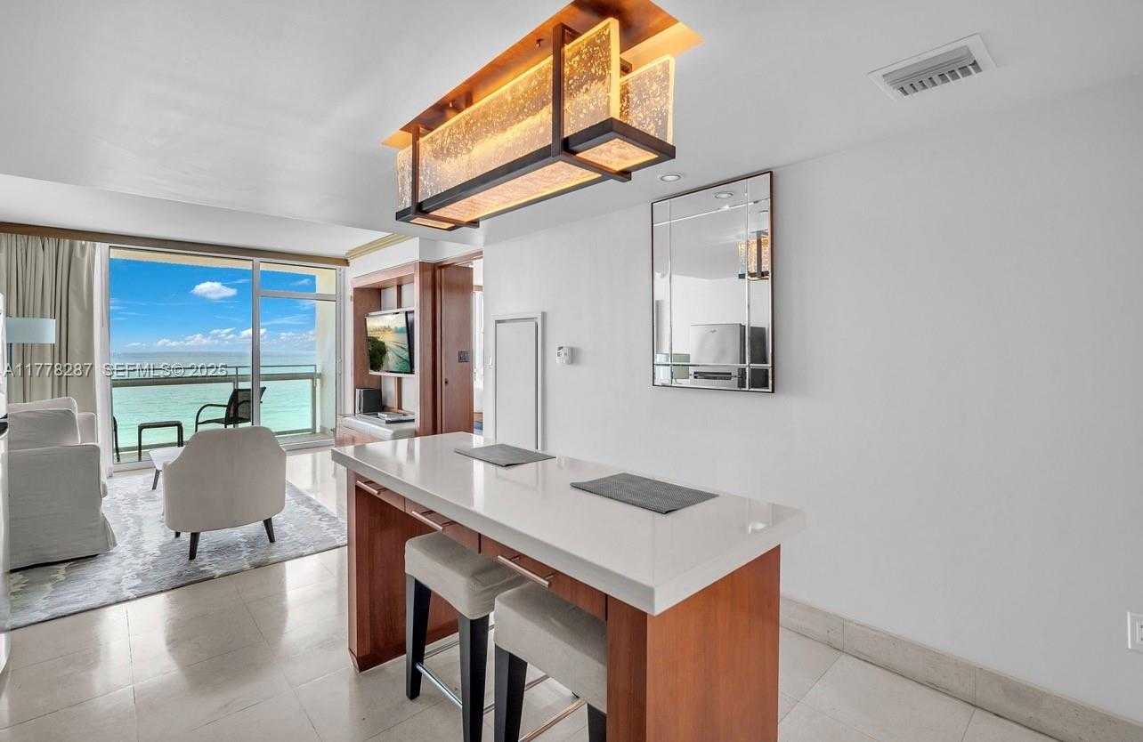 Small Image of 6801 COLLINS AVE #717, Miami Beach Number 14