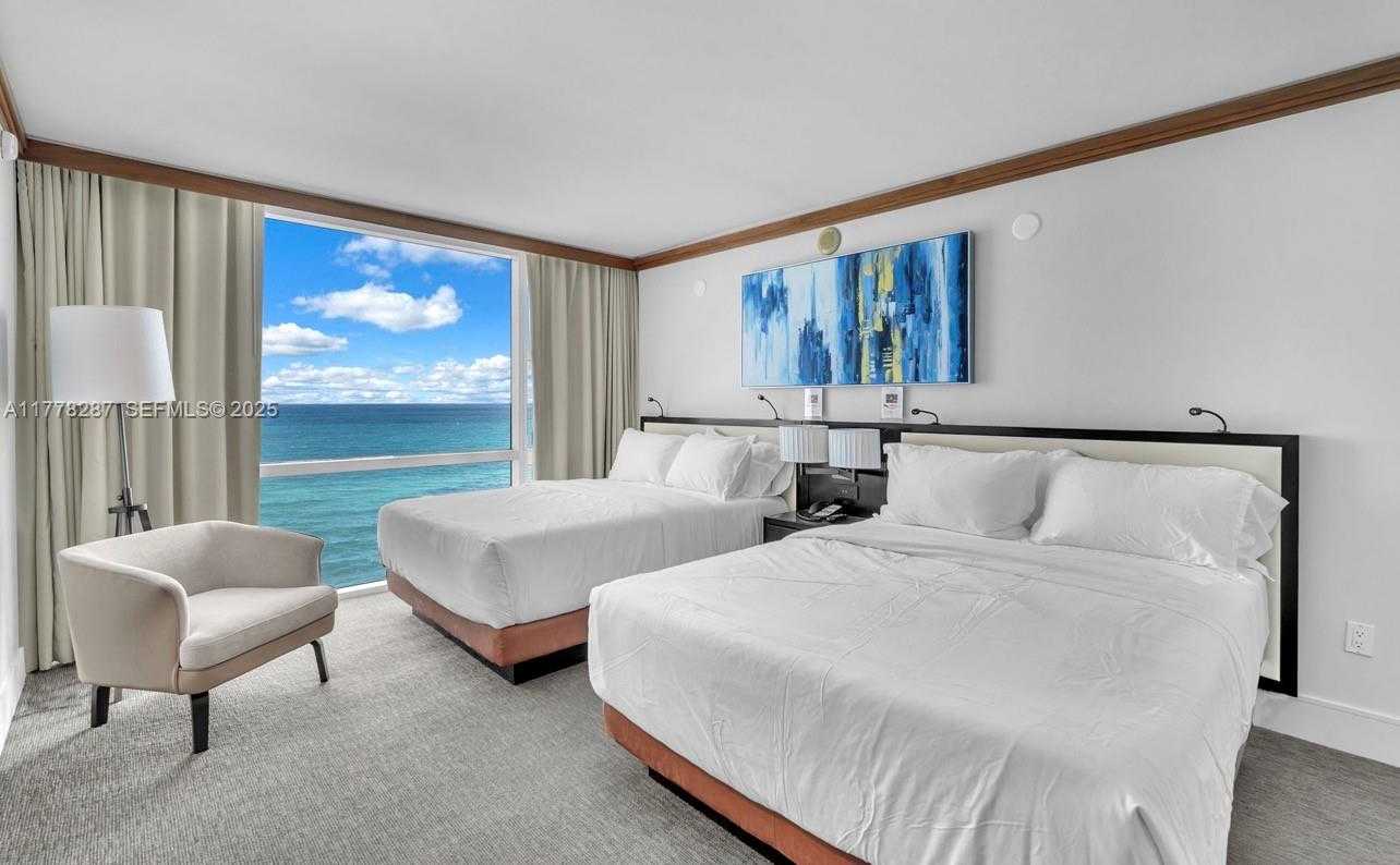 Small Image of 6801 COLLINS AVE #717, Miami Beach Number 27