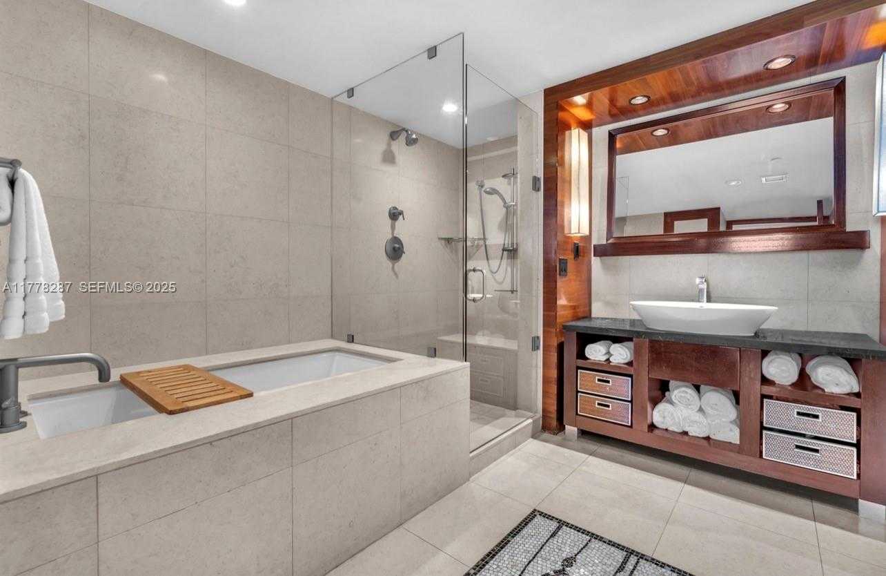 Small Image of 6801 COLLINS AVE #717, Miami Beach Number 28