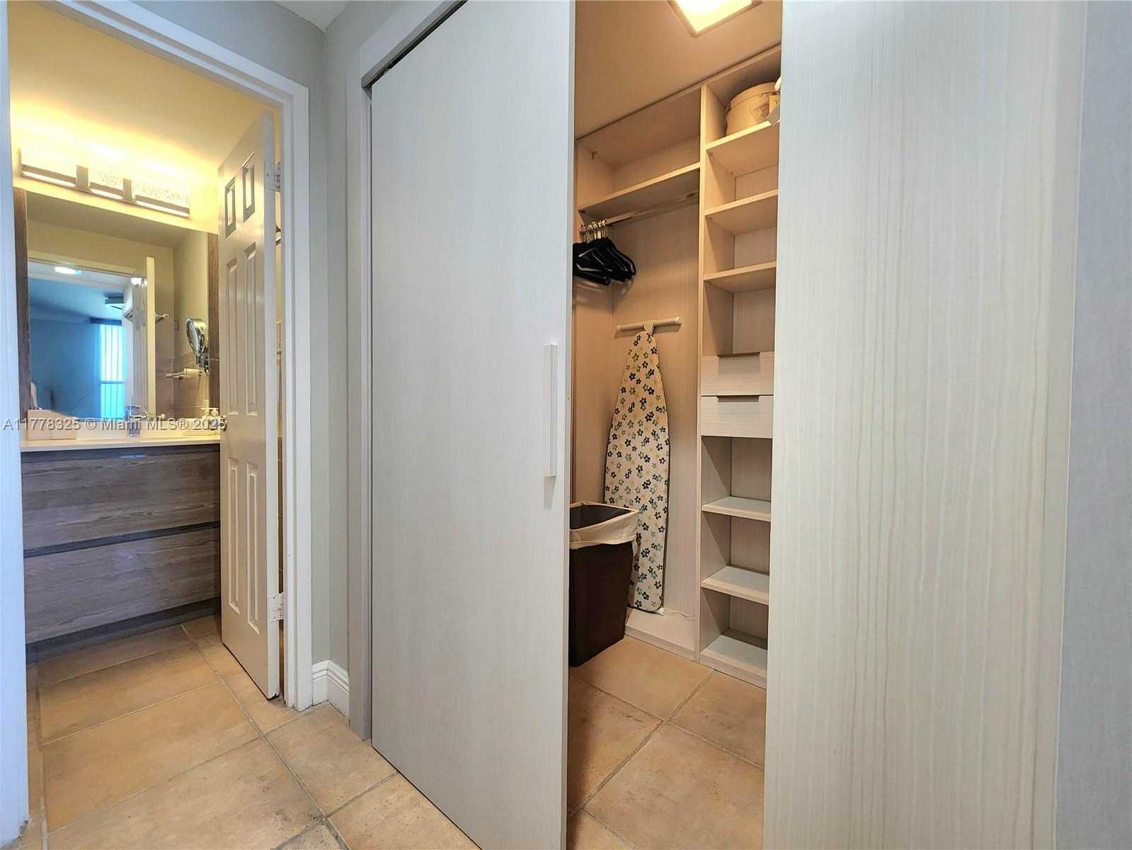 Small Image of 3505 SOUTH OCEAN DR #1107, Hollywood Number 13