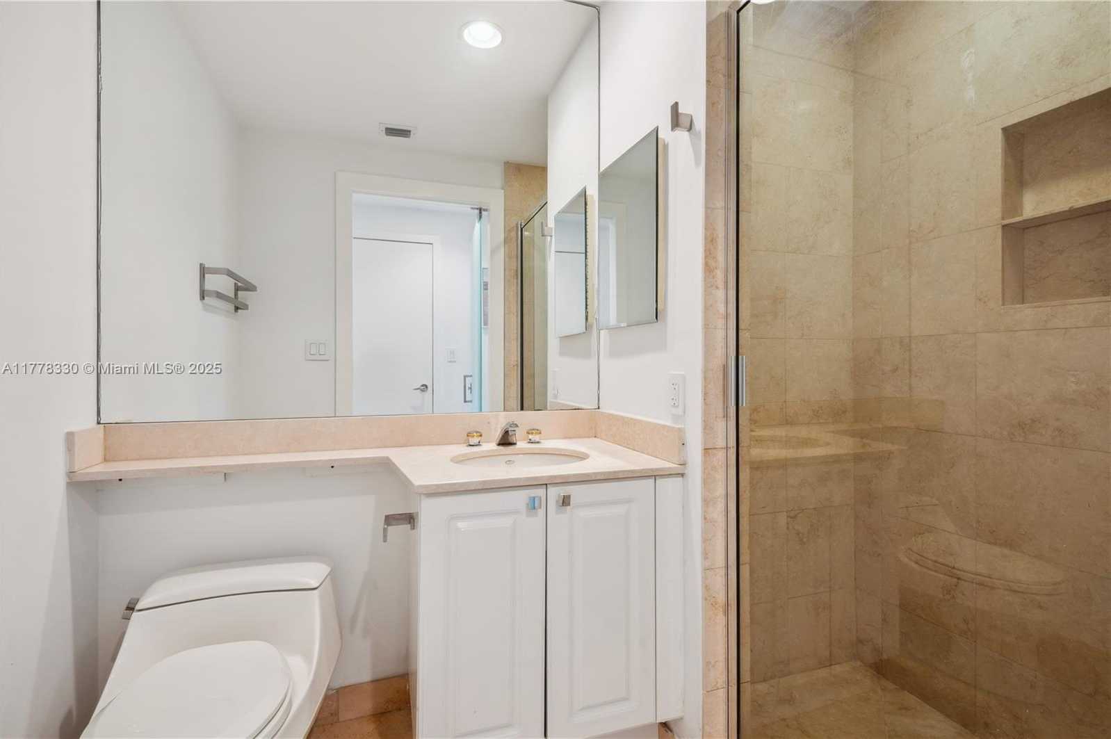 Small Image of 747 CRANDON BLVD #PH10, Key Biscayne Number 11