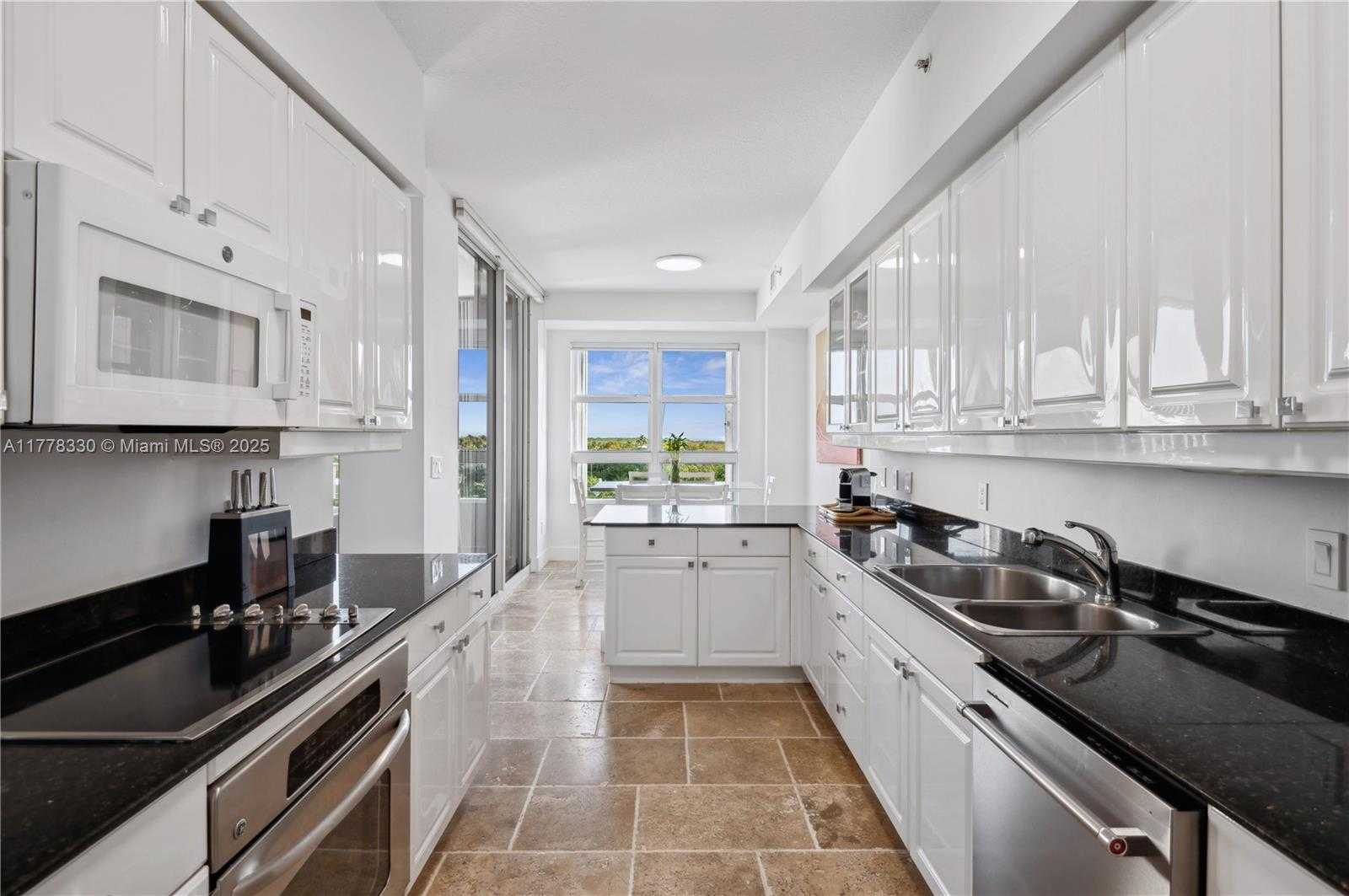 Small Image of 747 CRANDON BLVD #PH10, Key Biscayne Number 14