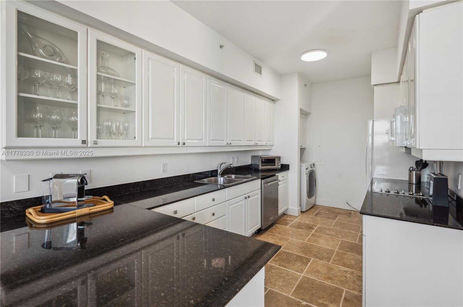 Small Image of 747 CRANDON BLVD #PH10, Key Biscayne Number 15