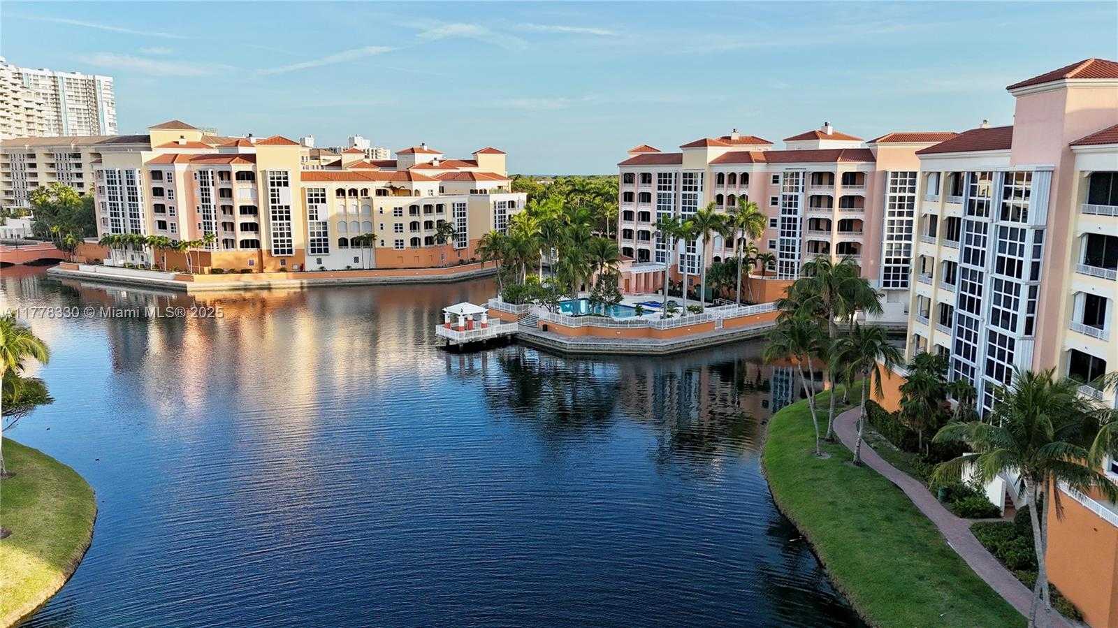 Small Image of 747 CRANDON BLVD #PH10, Key Biscayne Number 17