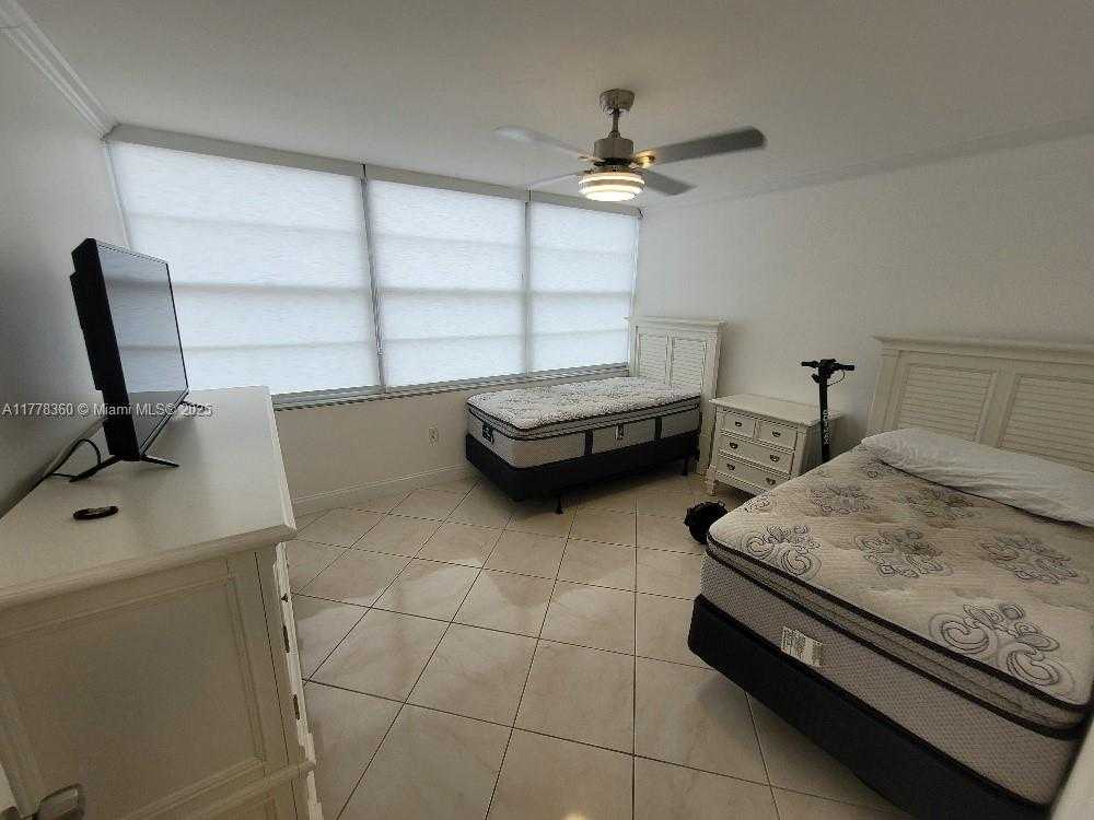 Small Image of 18081 BISCAYNE BLVD #1102, Aventura Number 15