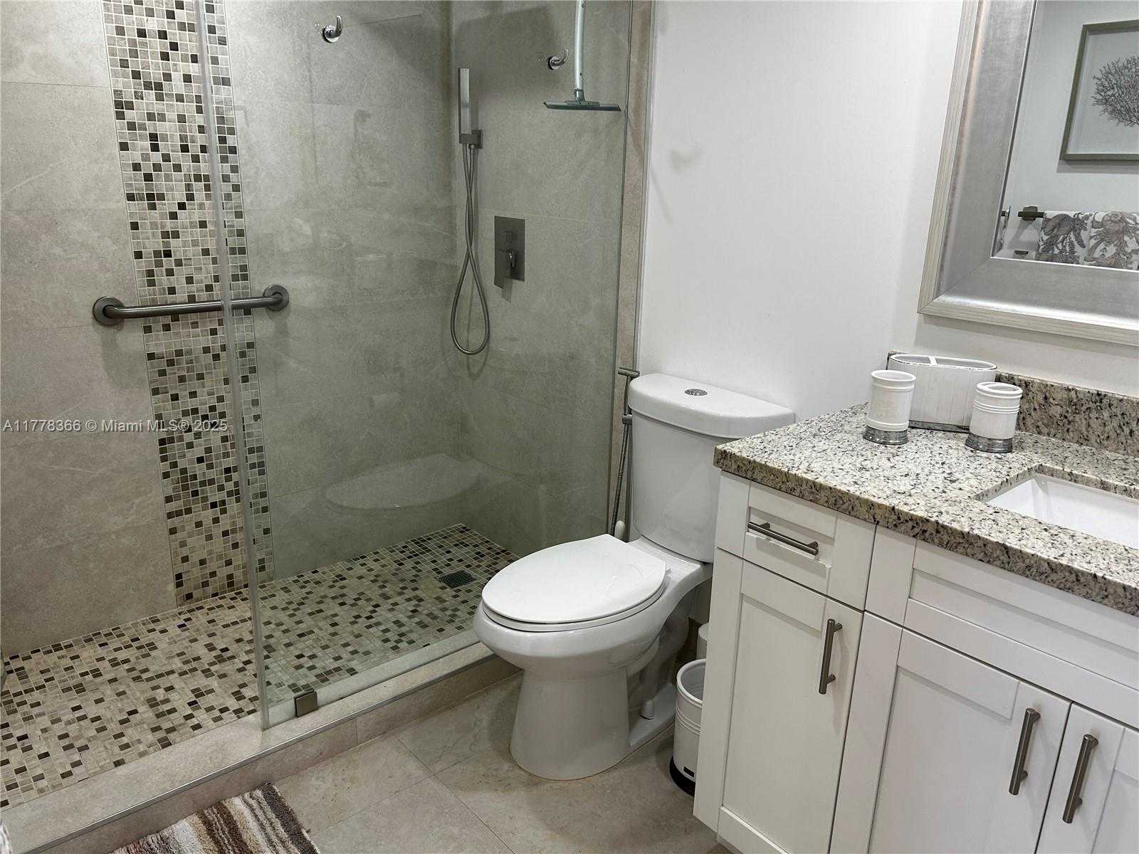 Small Image of 2401 COLLINS AVE #1403, Miami Beach Number 10
