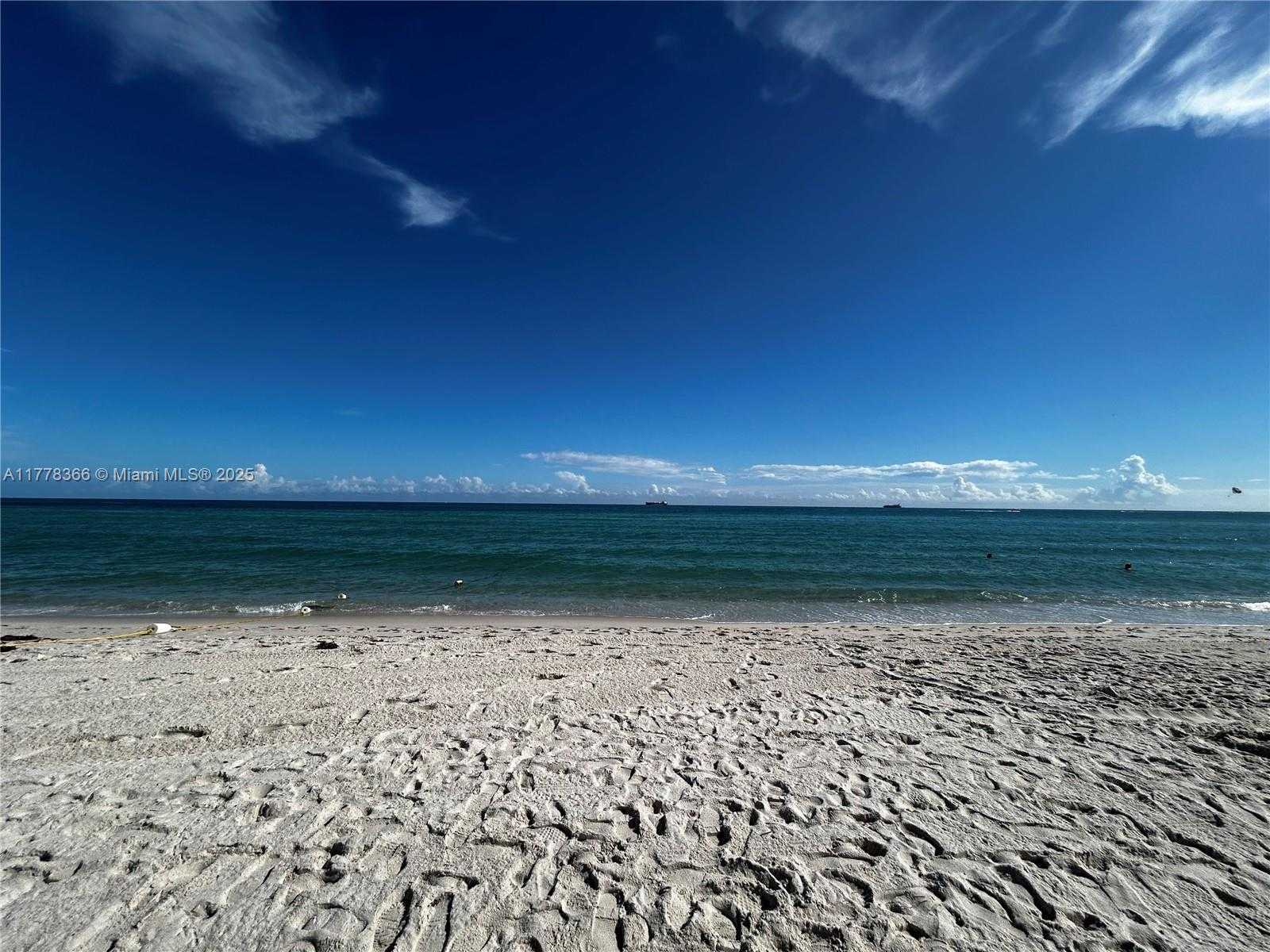 Small Image of 2401 COLLINS AVE #1403, Miami Beach Number 19