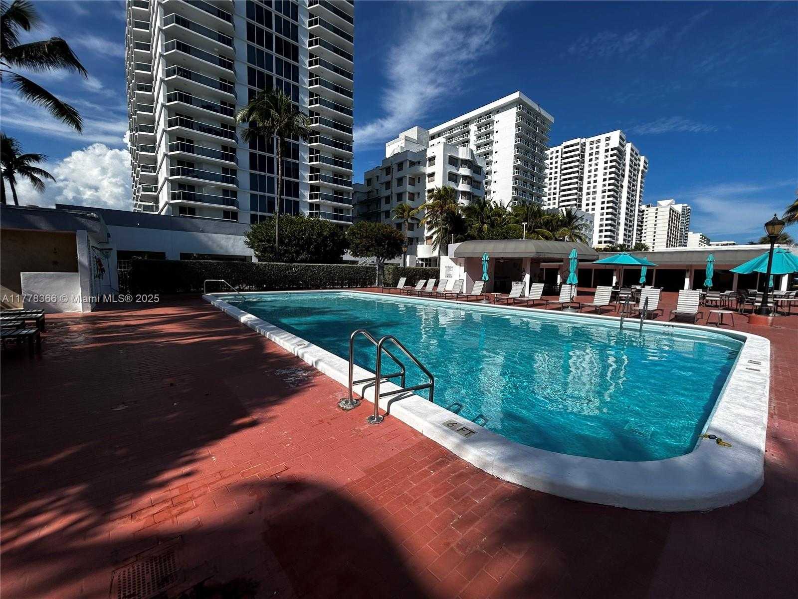 Small Image of 2401 COLLINS AVE #1403, Miami Beach Number 22
