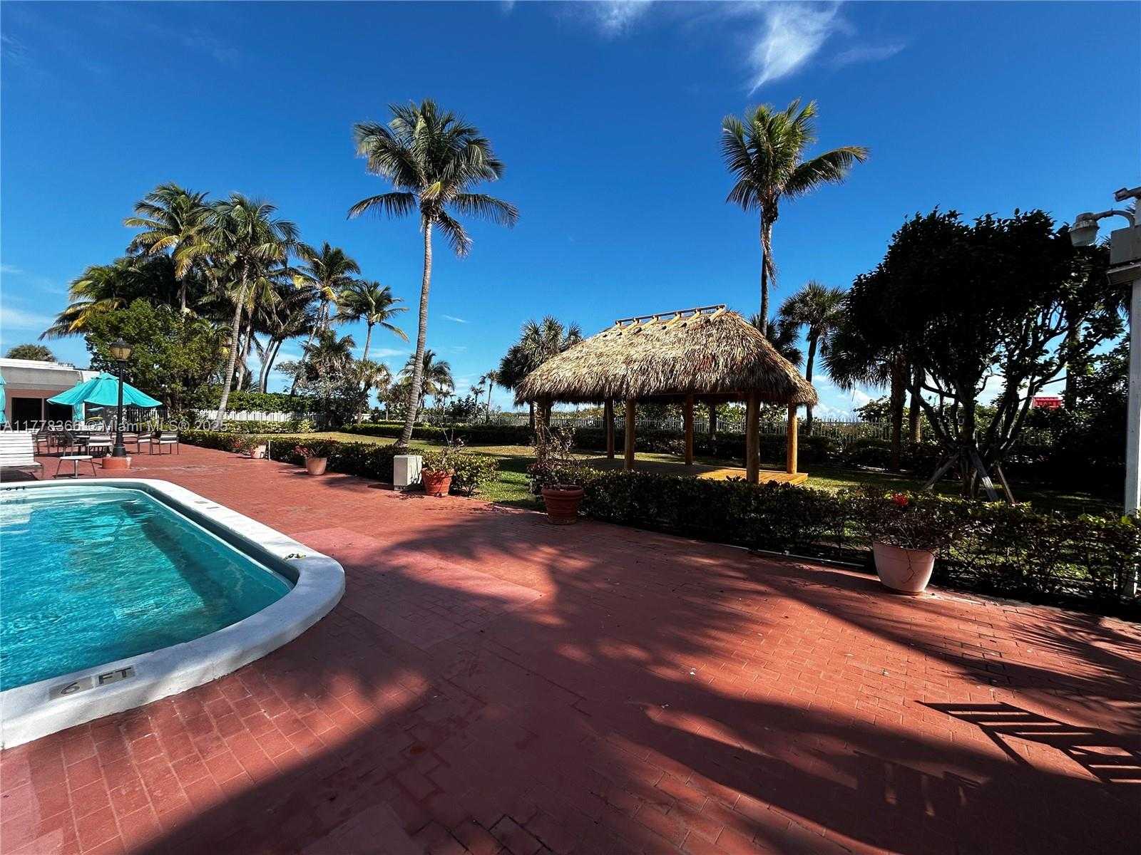 Small Image of 2401 COLLINS AVE #1403, Miami Beach Number 23