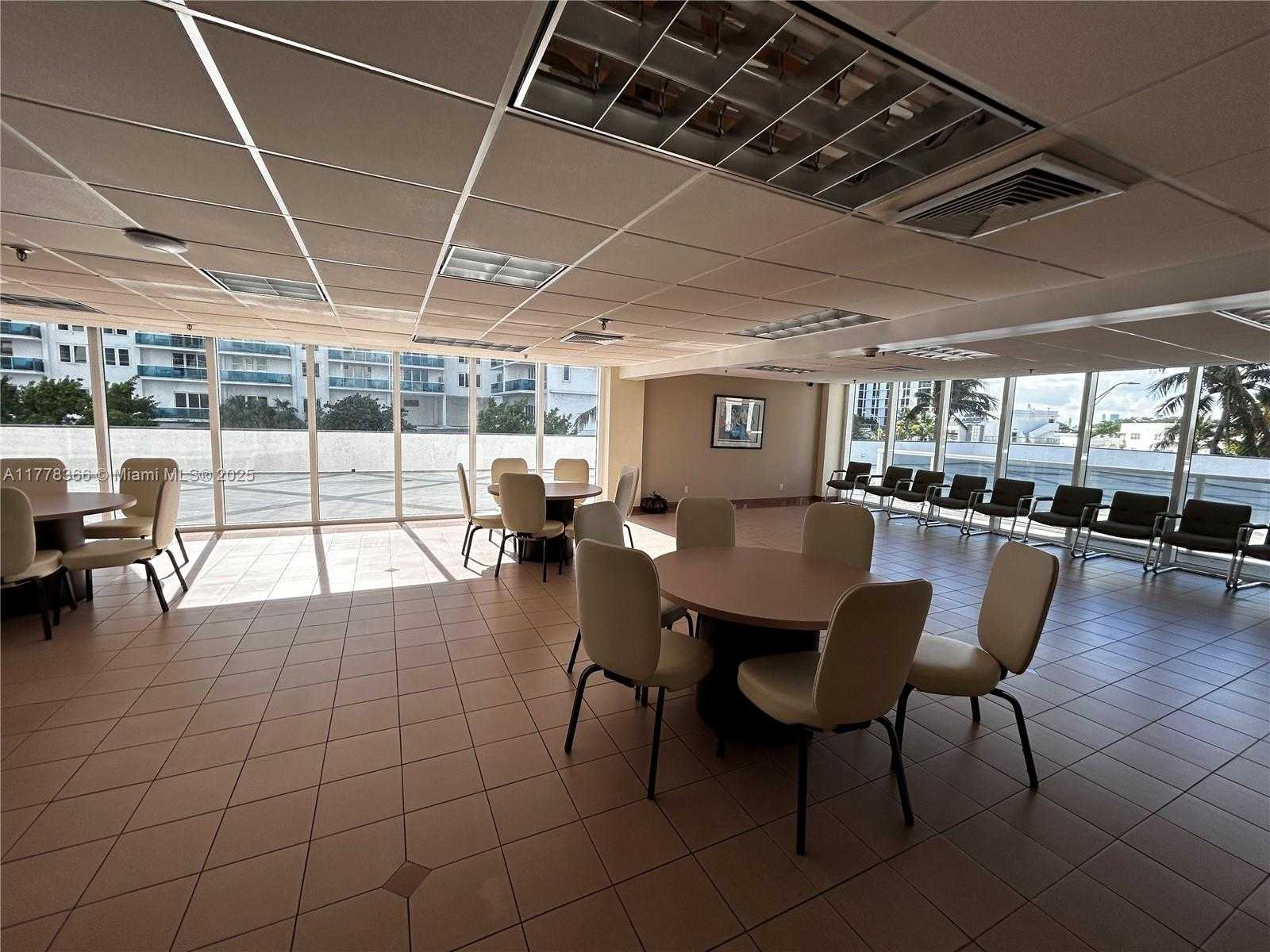 Small Image of 2401 COLLINS AVE #1403, Miami Beach Number 29