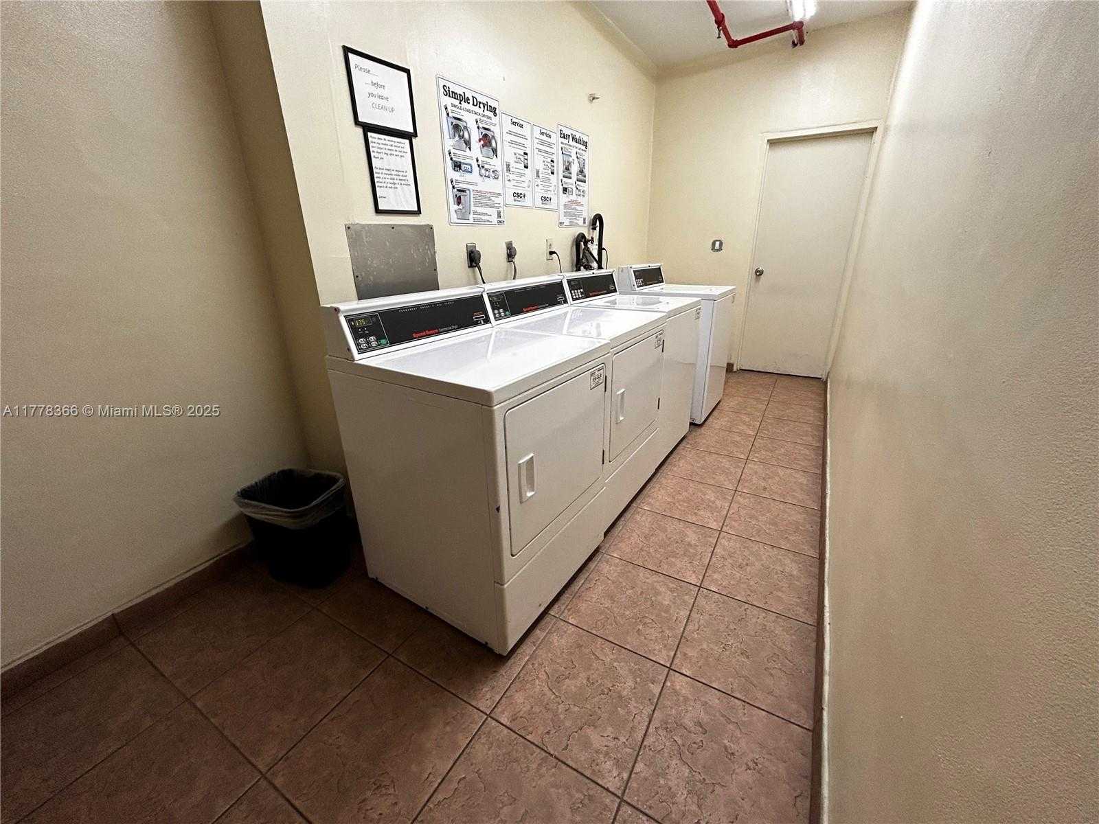 Small Image of 2401 COLLINS AVE #1403, Miami Beach Number 30