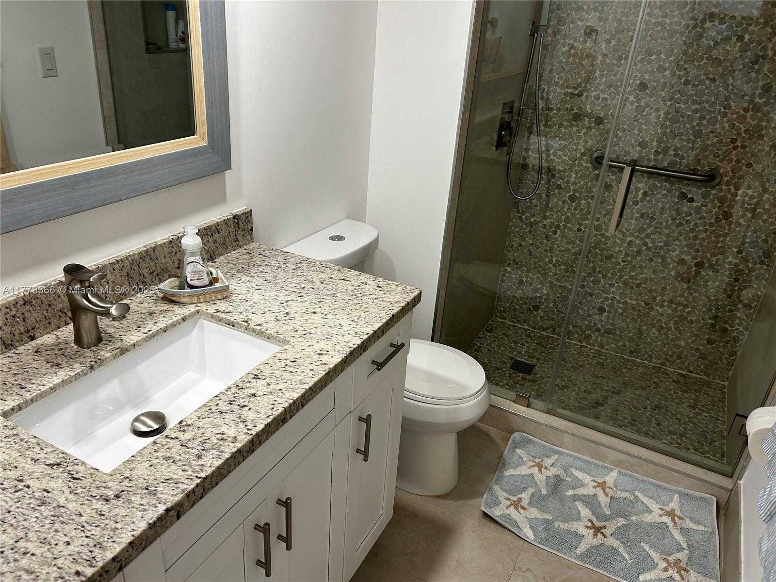 Small Image of 2401 COLLINS AVE #1403, Miami Beach Number 6