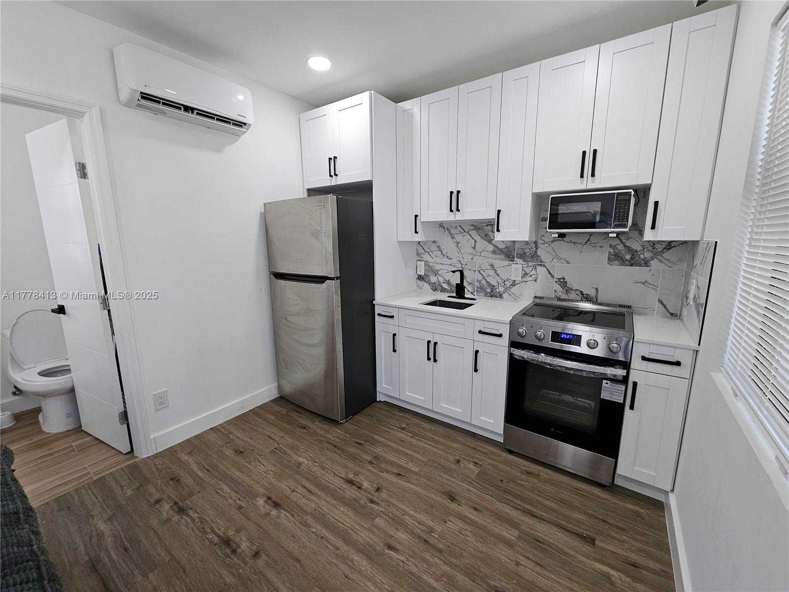 Small Image of 1946 PIERCE ST #6, Hollywood Number 21