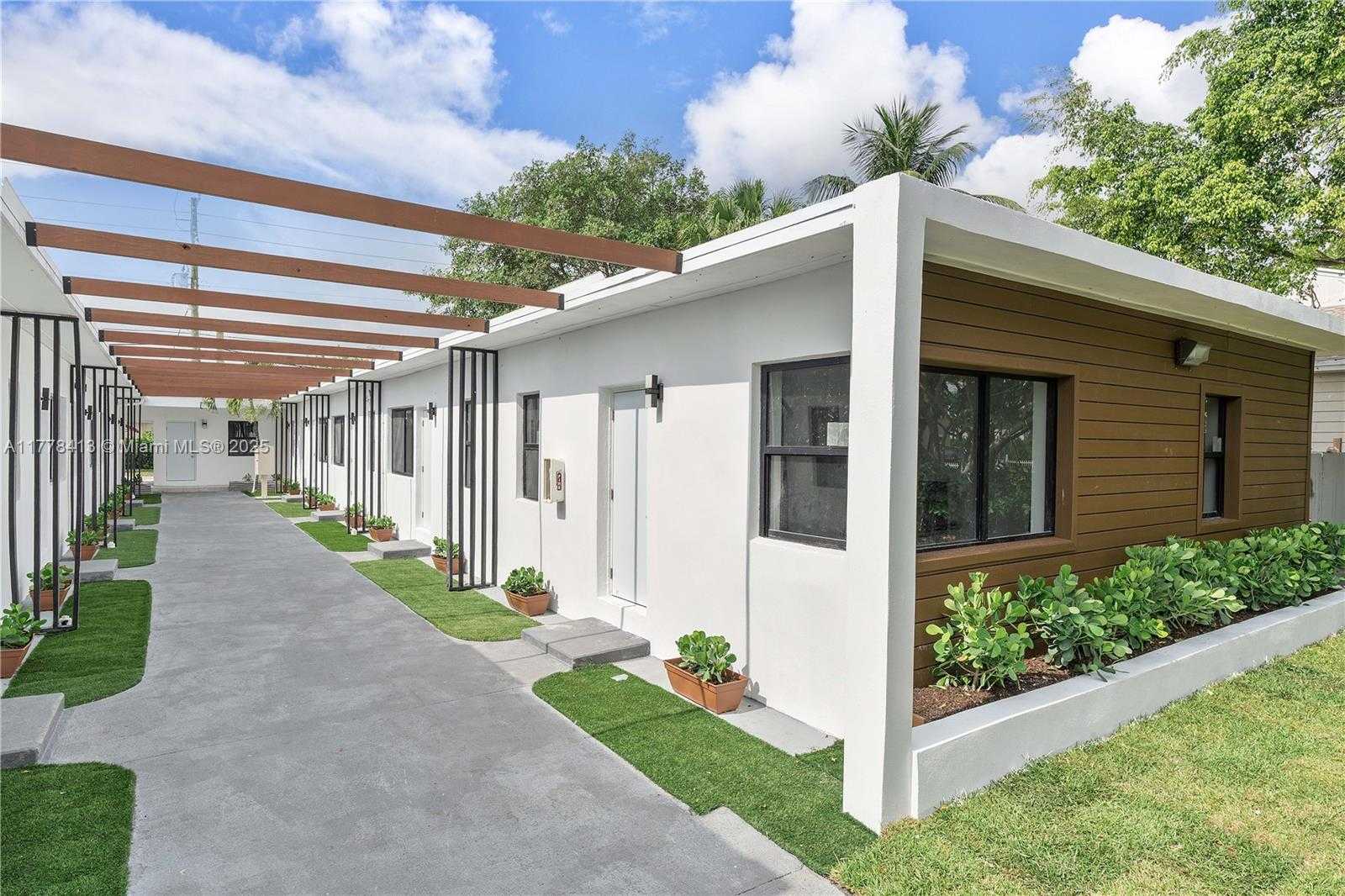 Small Image of 1946 PIERCE ST #6, Hollywood Number 6