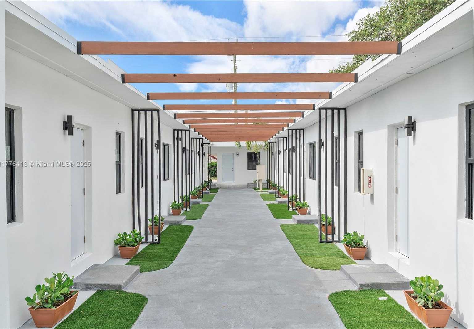 Small Image of 1946 PIERCE ST #6, Hollywood Number 7