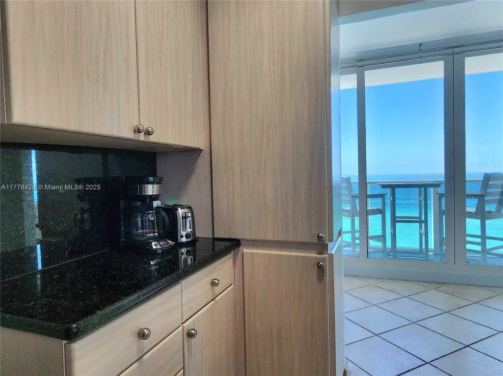 Small Image of 3505 SOUTH OCEAN DR #914, Hollywood Number 15