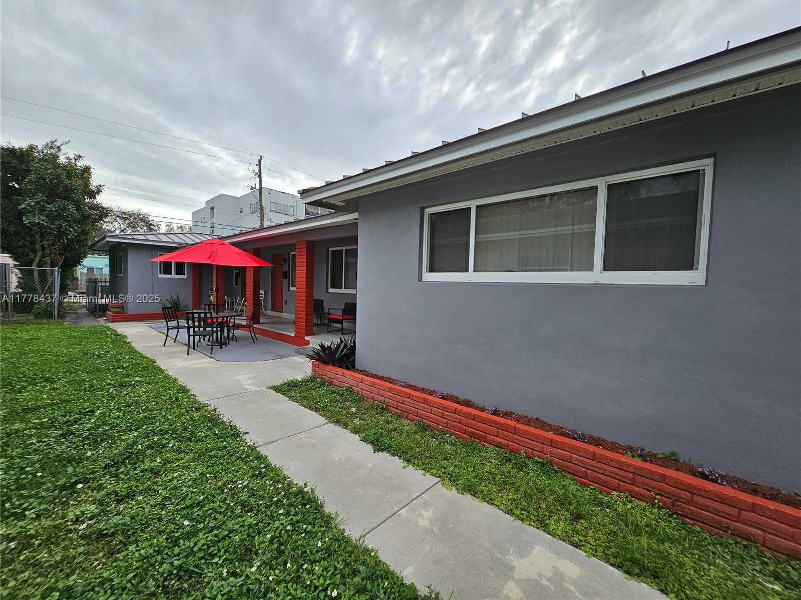 Small Image of 1934 MADISON ST #3, Hollywood Number 16