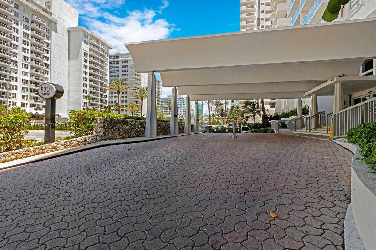 Small Image of 5701 COLLINS AVE #919, Miami Beach Number 15