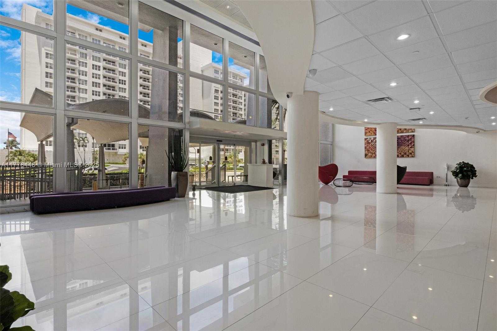 Small Image of 5701 COLLINS AVE #919, Miami Beach Number 16