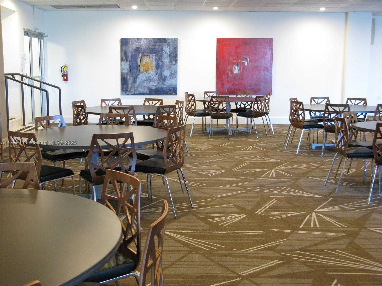 Small Image of 5701 COLLINS AVE #919, Miami Beach Number 36