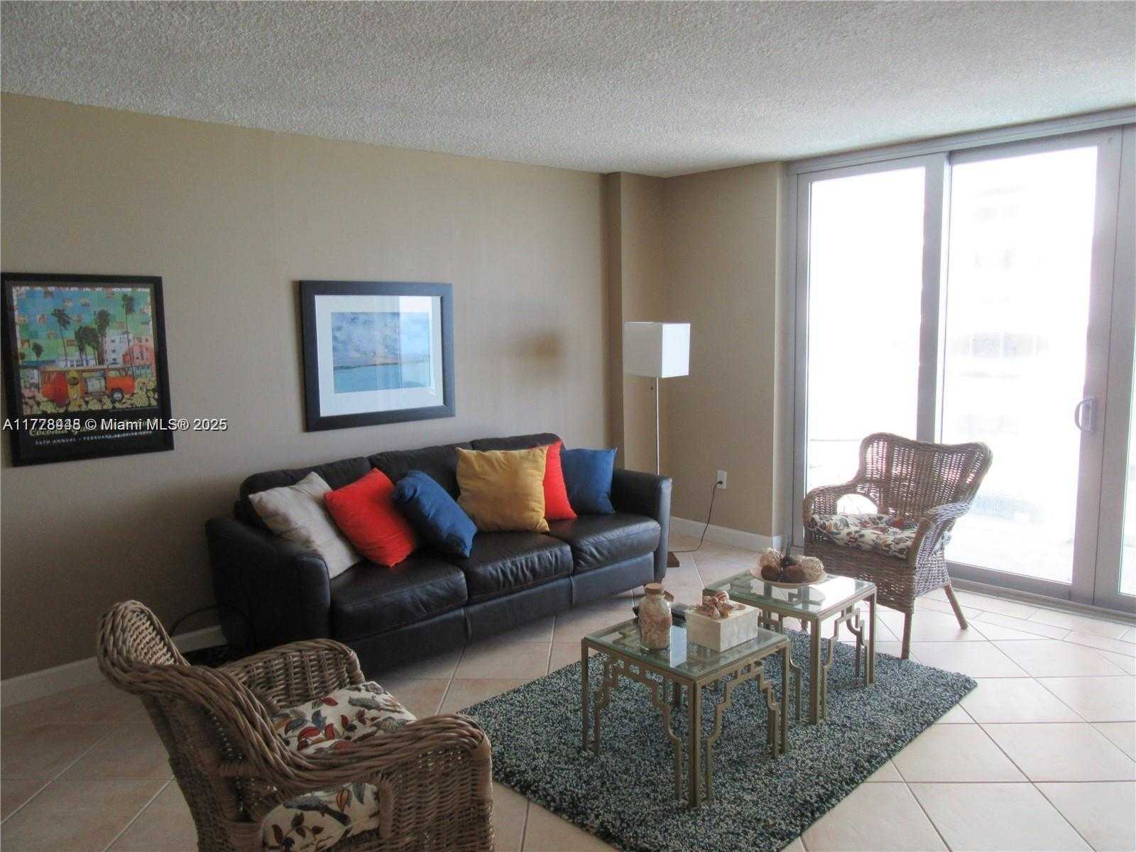 Small Image of 5701 COLLINS AVE #919, Miami Beach Number 4